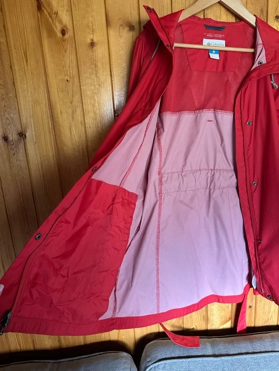 Columbia Women's Rain Jacket/Shell - Picture 2 of 9